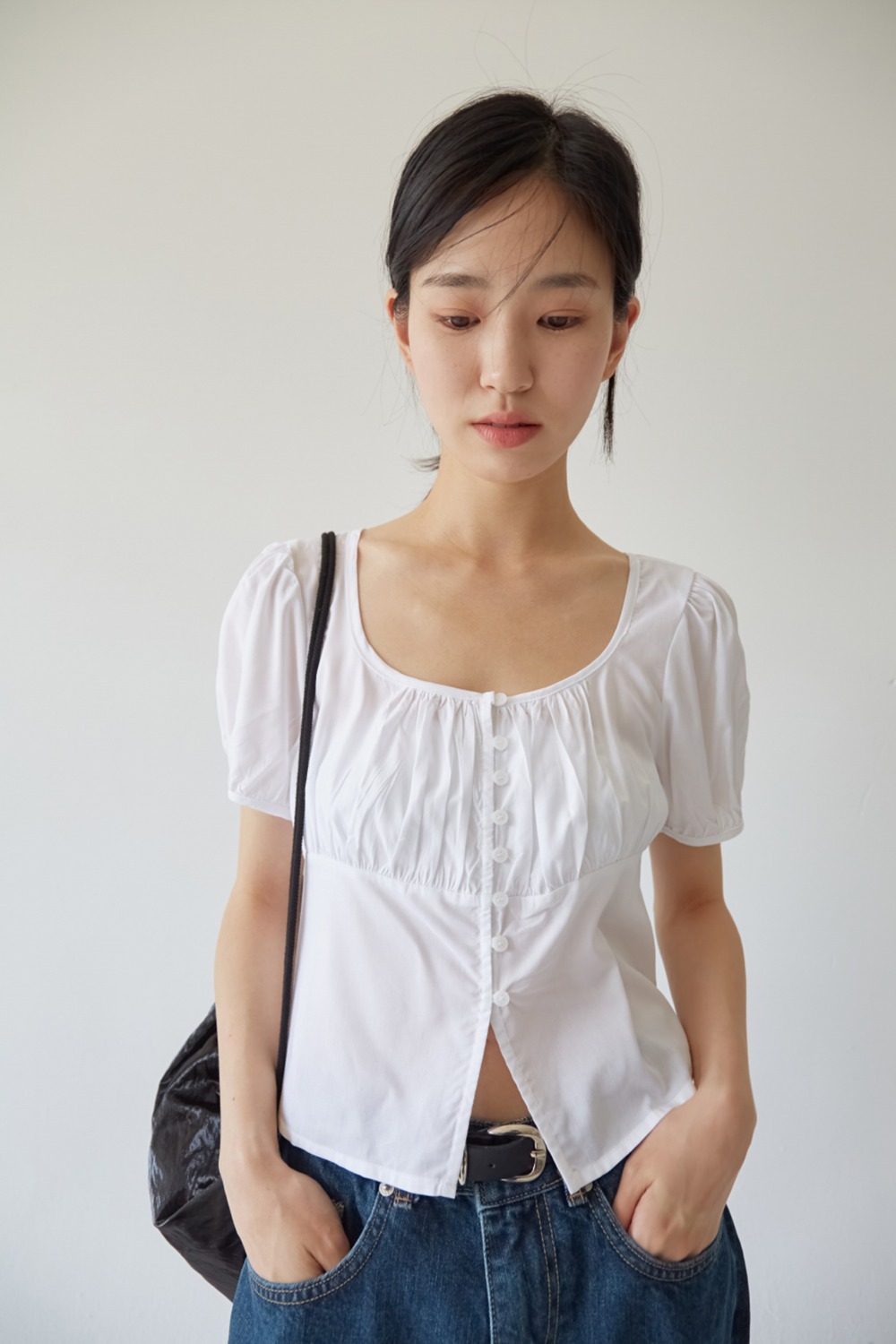 puff button blouse (ivory)